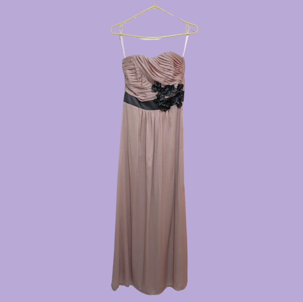 H&M Modern Classic Gown, size 6.